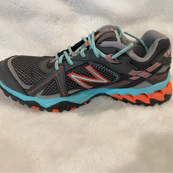 New Balance Gray and Aqua Athletic Shoes - Picture 6 of 6